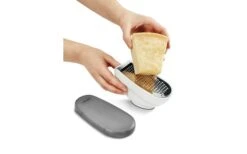 Metaltex Universalreibe Mit Behälter Und Deckel Trio-box 13 Metaltex Universalreibe Mit Behälter Und Deckel Trio-box -Campingausrüstung 497561 3345383