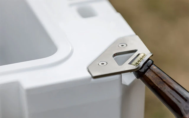 Petromax Schlossplatte Mit Flaschenöffner Für Kühlbox 4 Petromax Schlossplatte Mit Flaschenöffner Für Kühlbox – Bild 2